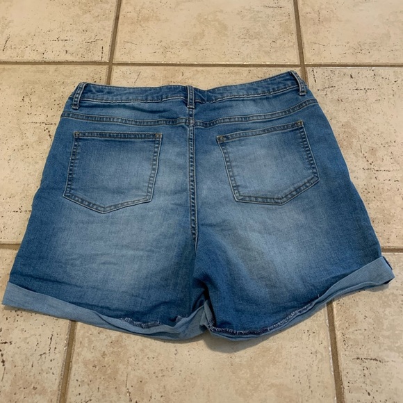 💜 George Blue Denim Jean Cuffed Shorts, Size 8 - Picture 2 of 6